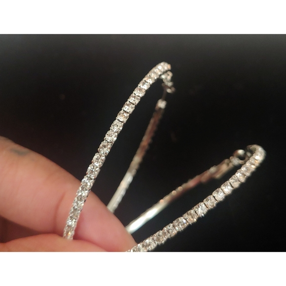 Ladies Hoops - Picture 2 of 2